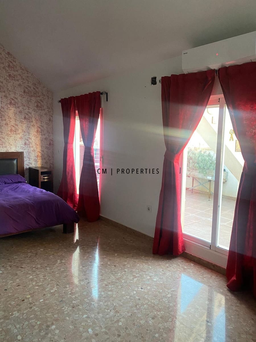 Ático de 3 habitaciones en Benimamet en alquiler - 1.700 € (Ref: 9737199)