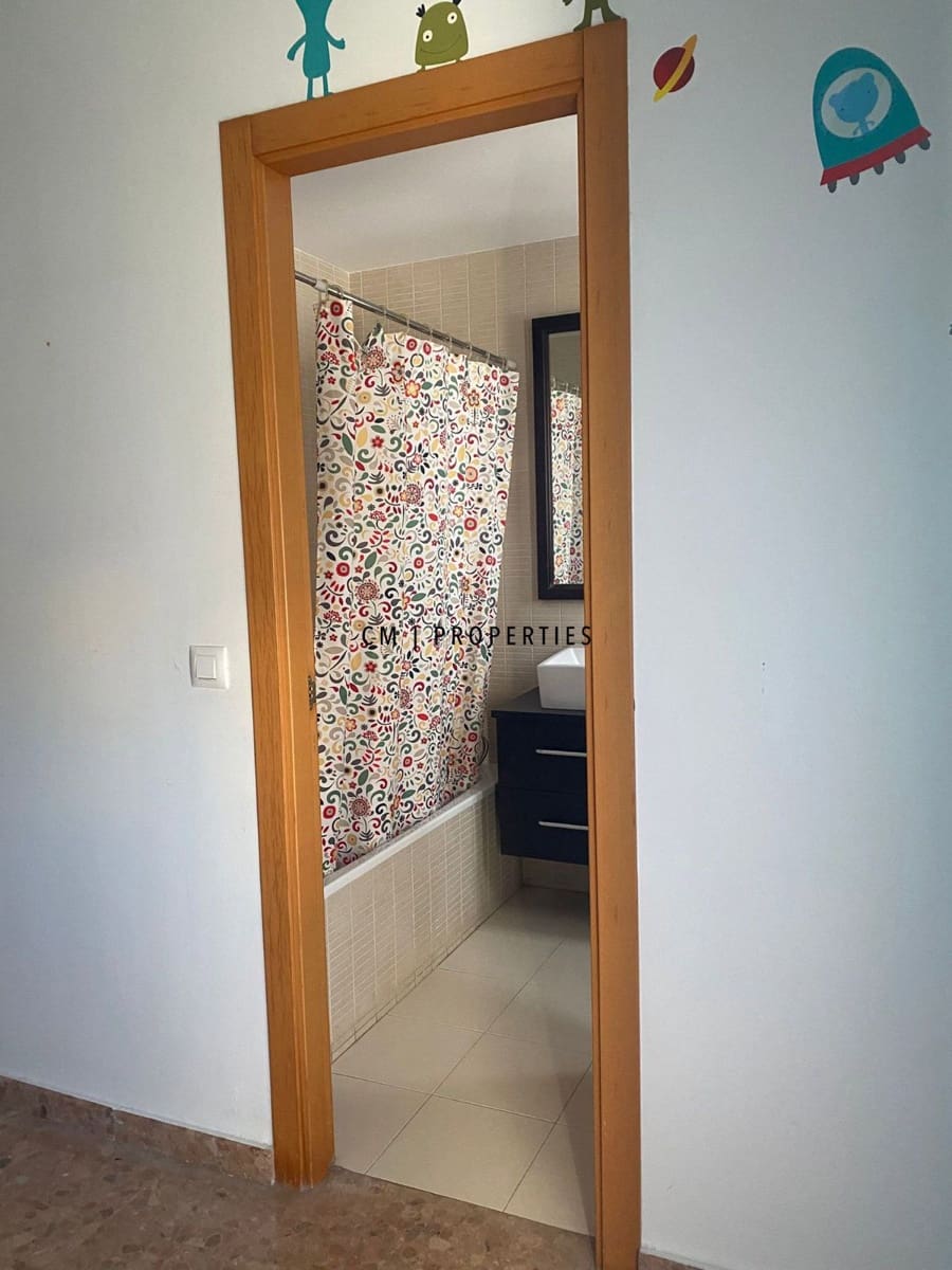 Ático de 3 habitaciones en Benimamet en alquiler - 1.700 € (Ref: 9737199)