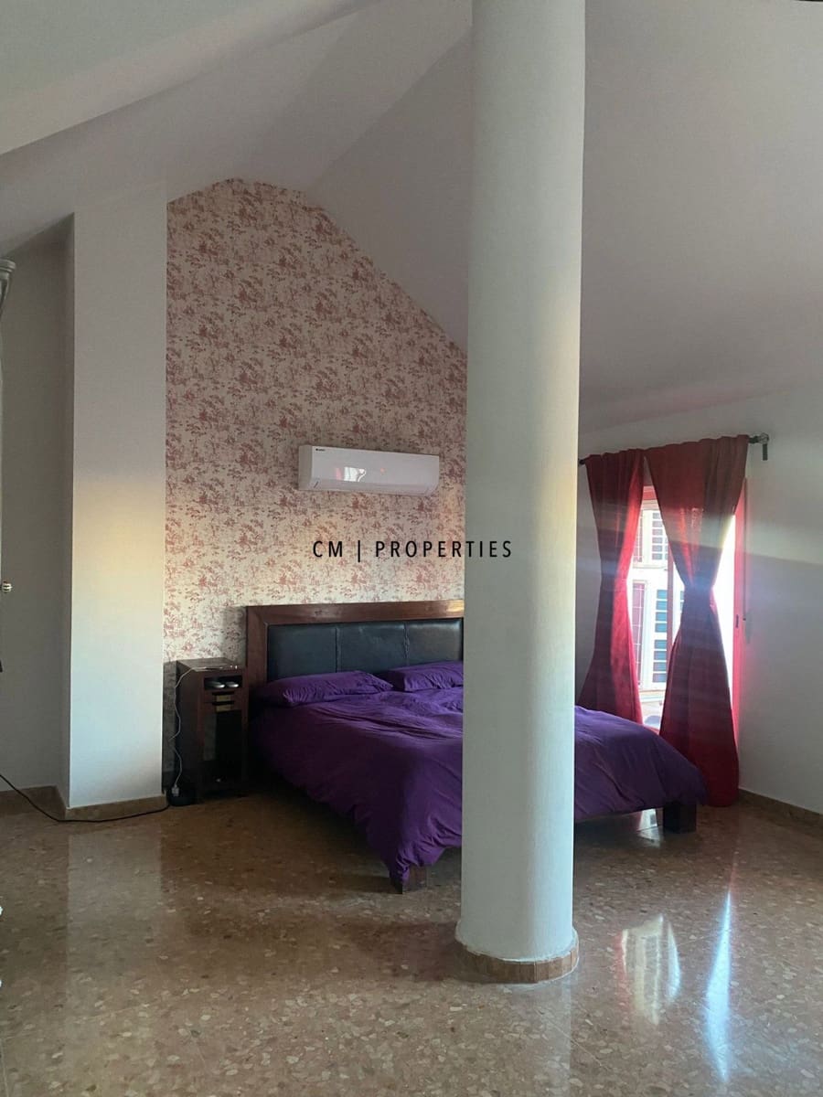 Ático de 3 habitaciones en Benimamet en alquiler - 1.700 € (Ref: 9737199)