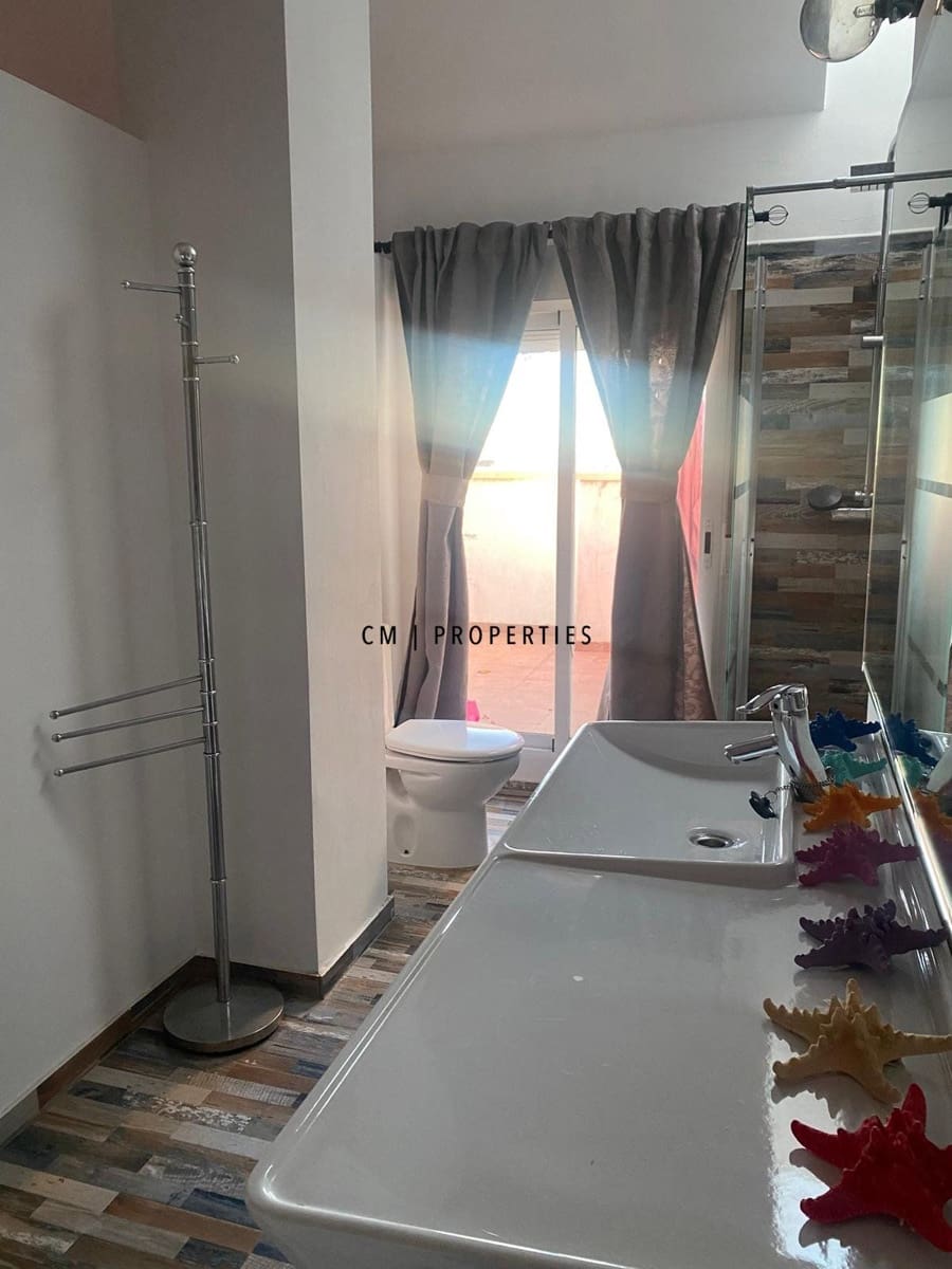 Ático de 3 habitaciones en Benimamet en alquiler - 1.700 € (Ref: 9737199)