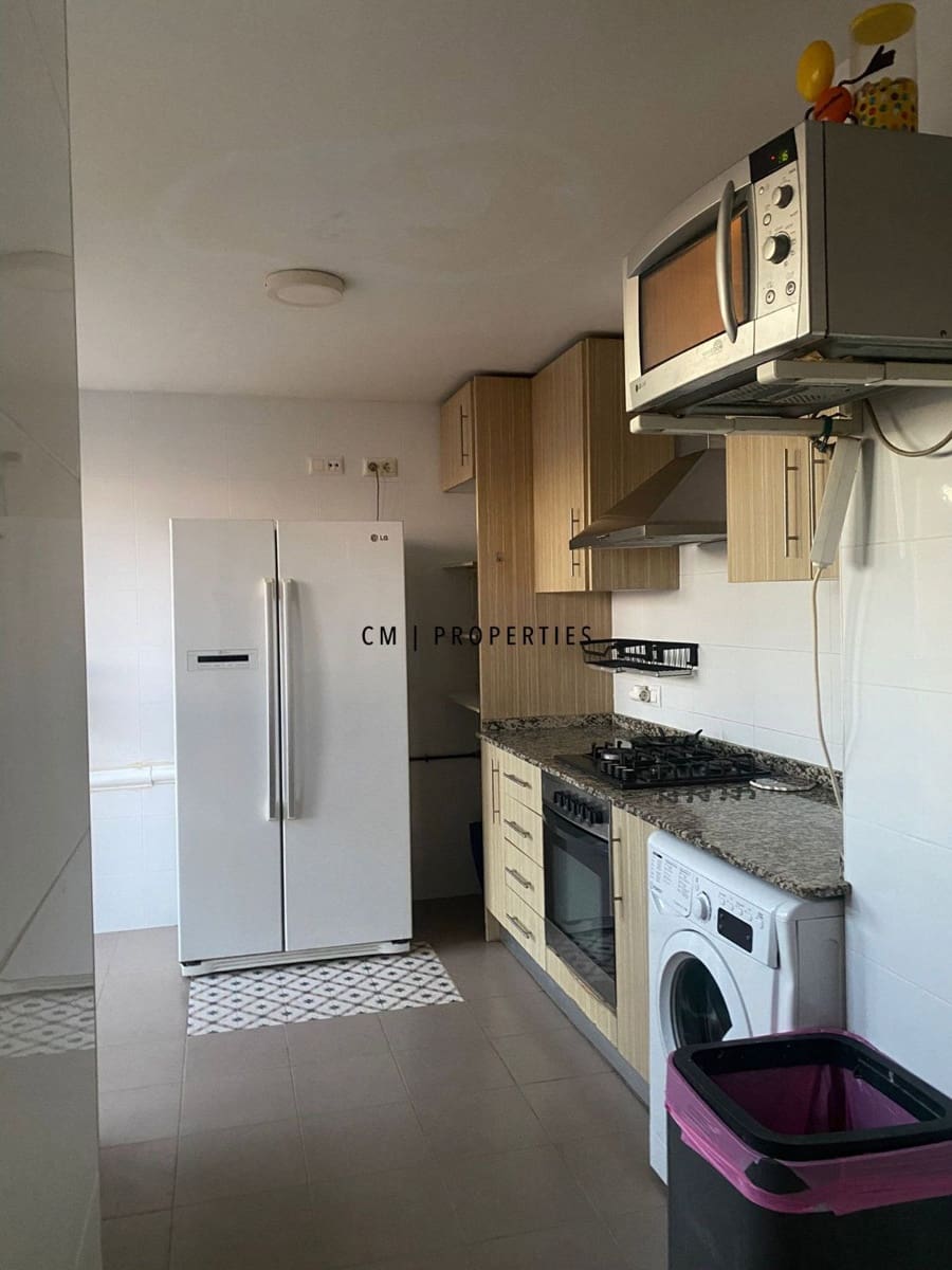 Ático de 3 habitaciones en Benimamet en alquiler - 1.700 € (Ref: 9737199)