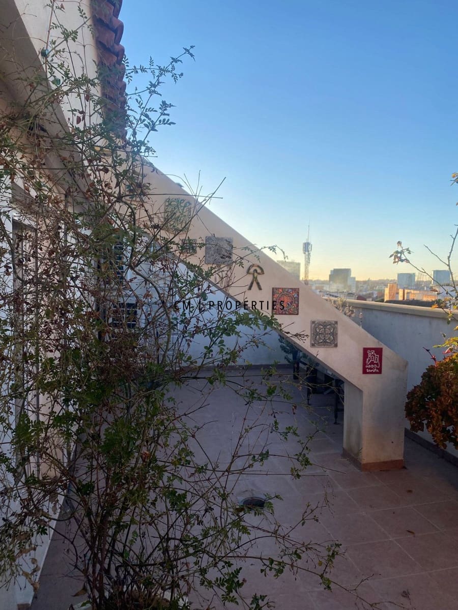 Ático de 3 habitaciones en Benimamet en alquiler - 1.700 € (Ref: 9737199)