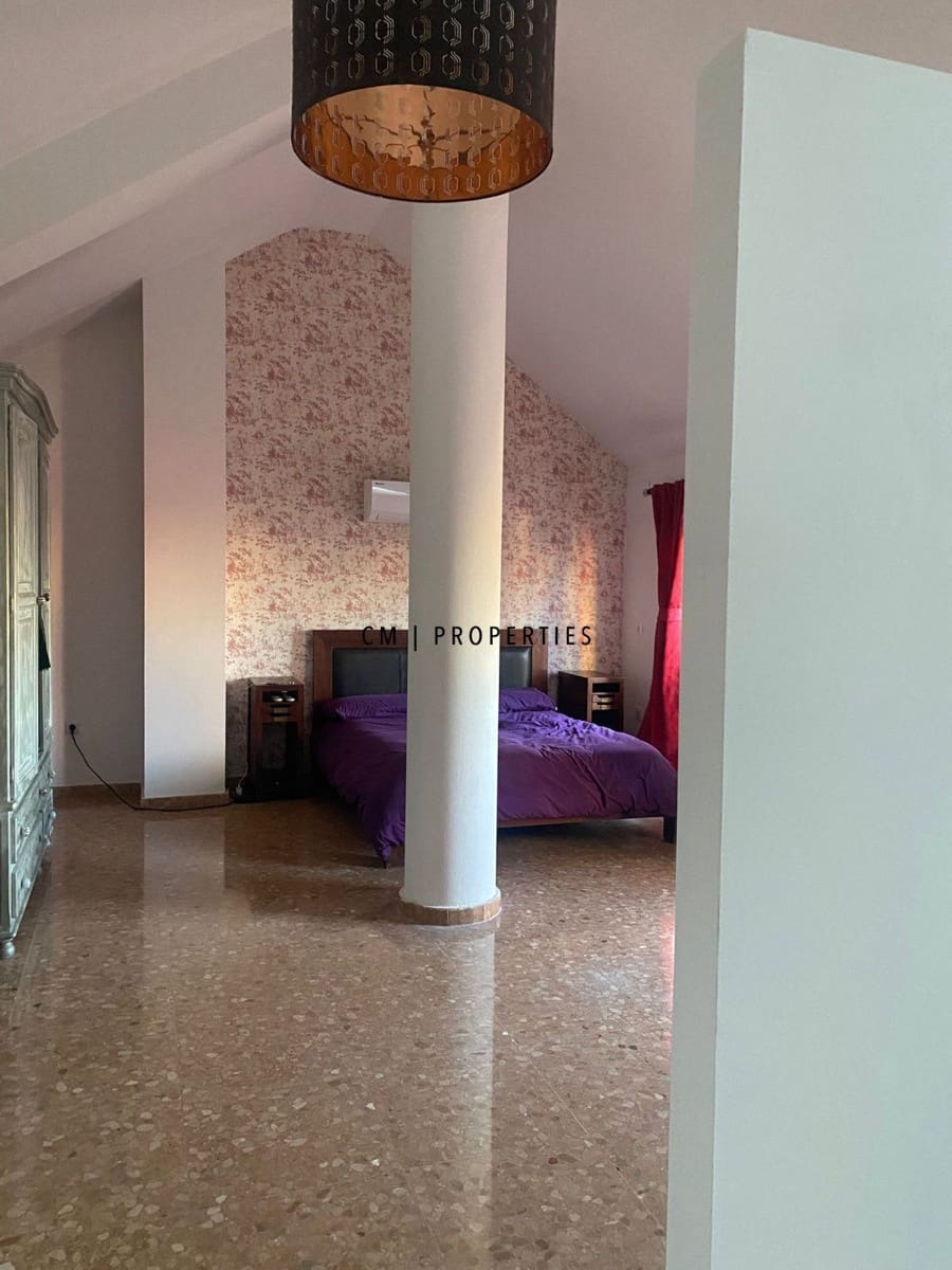 Ático de 3 habitaciones en Benimamet en alquiler - 1.700 € (Ref: 9737199)