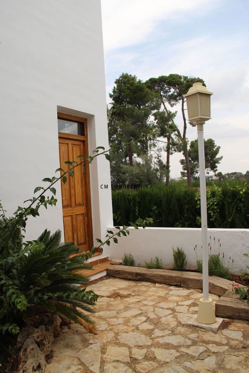 5 bedroom Villa for rent in Rocafort with pool garage - € 2,800 (Ref: 9737360)
