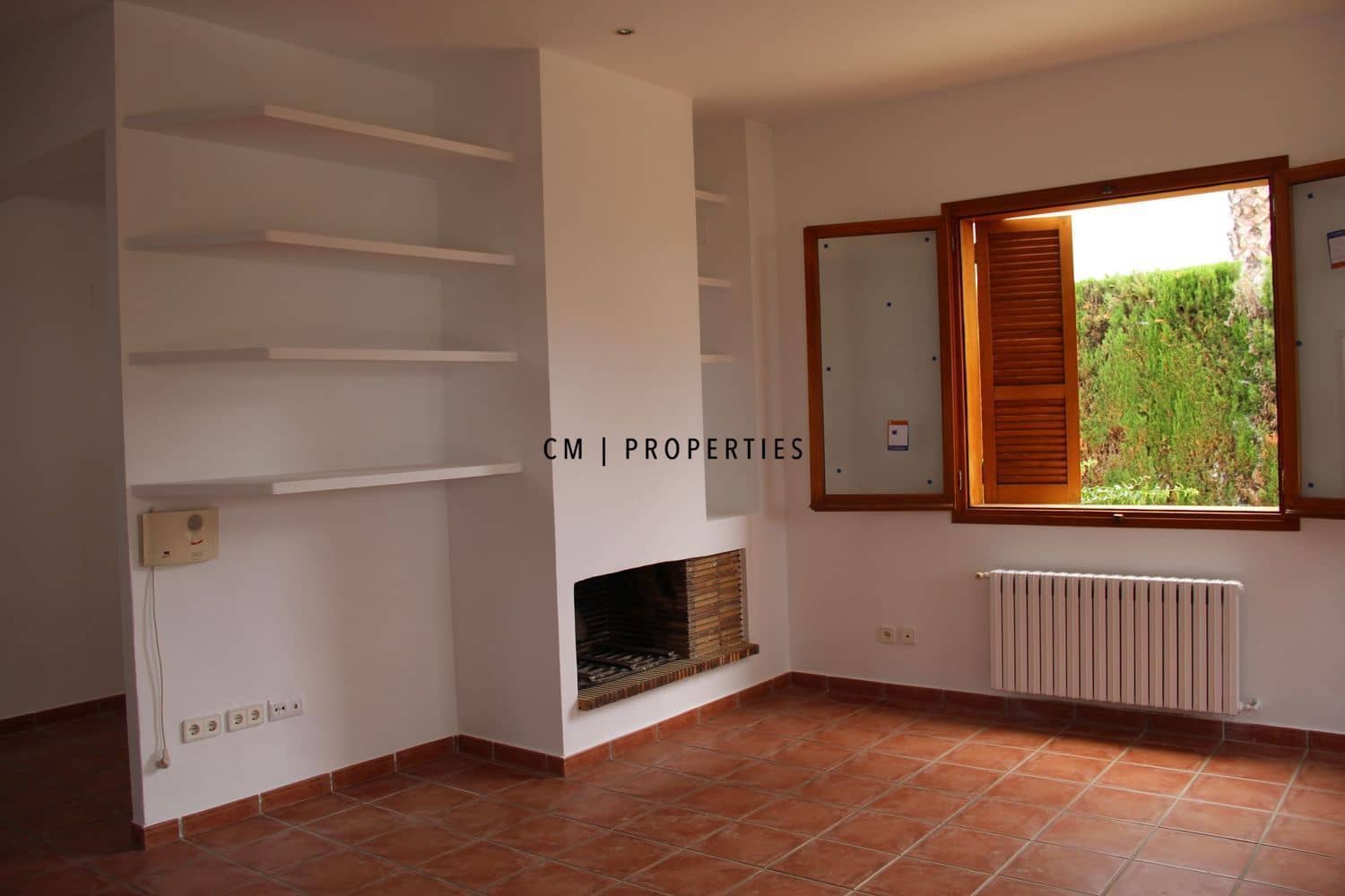 5 bedroom Villa for rent in Rocafort with pool garage - € 2,800 (Ref: 9737360)