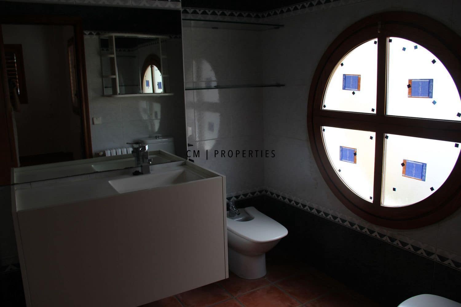 5 bedroom Villa for rent in Rocafort with pool garage - € 2,800 (Ref: 9737360)