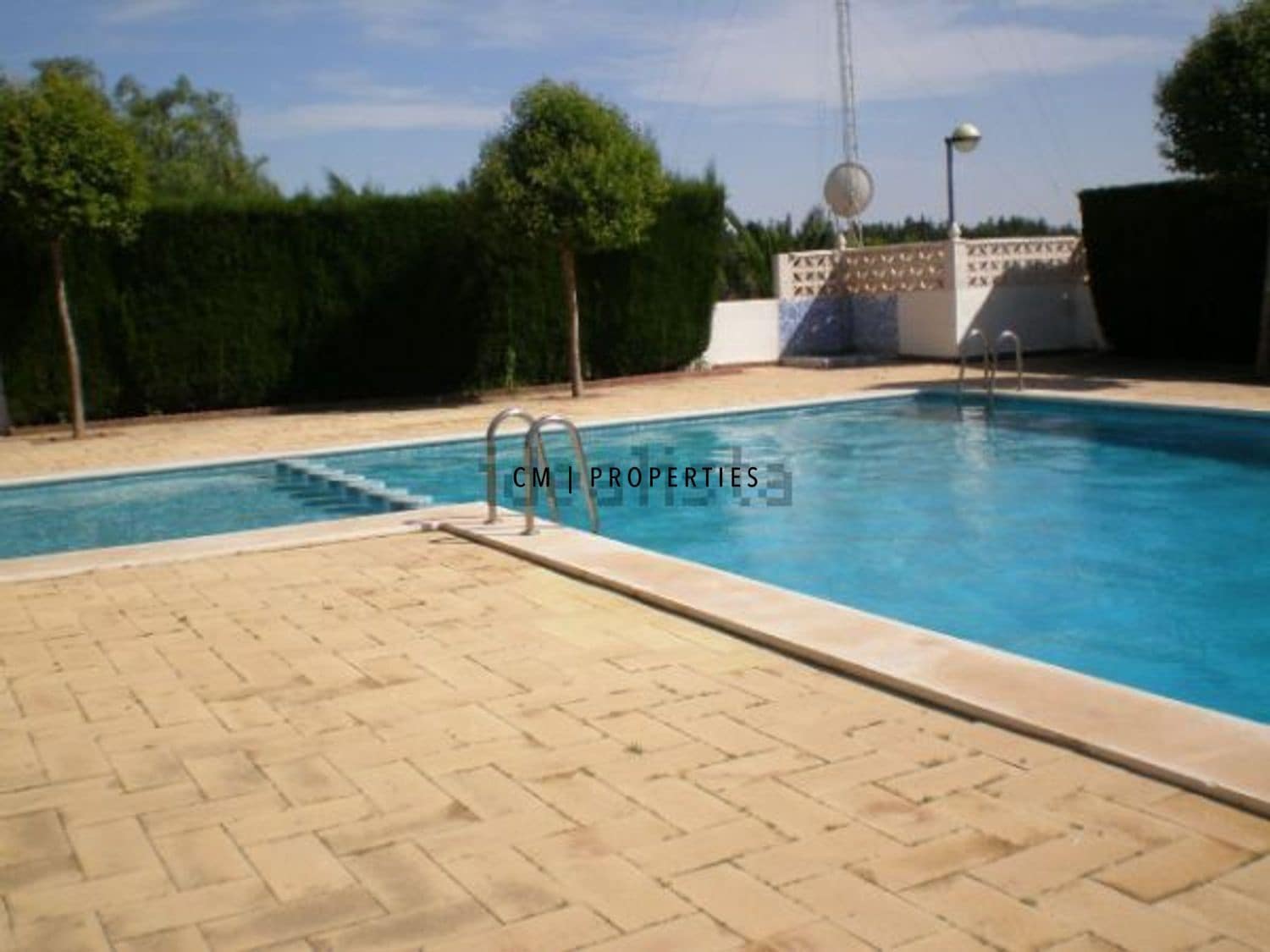 5 bedroom Villa for rent in Rocafort with pool garage - € 2,800 (Ref: 9737360)