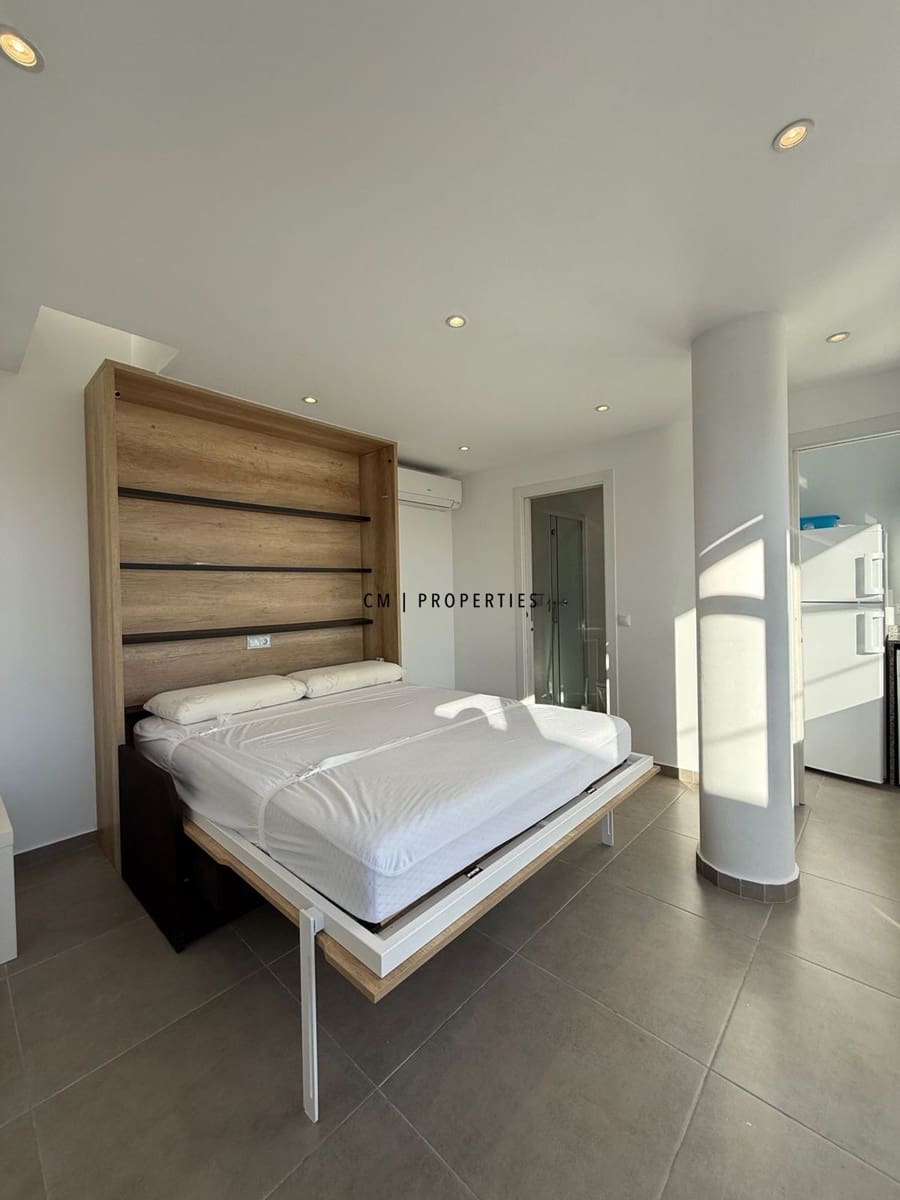 3 bedroom Flat for rent in Almenara with pool garage - € 1,000 (Ref: 9737361)