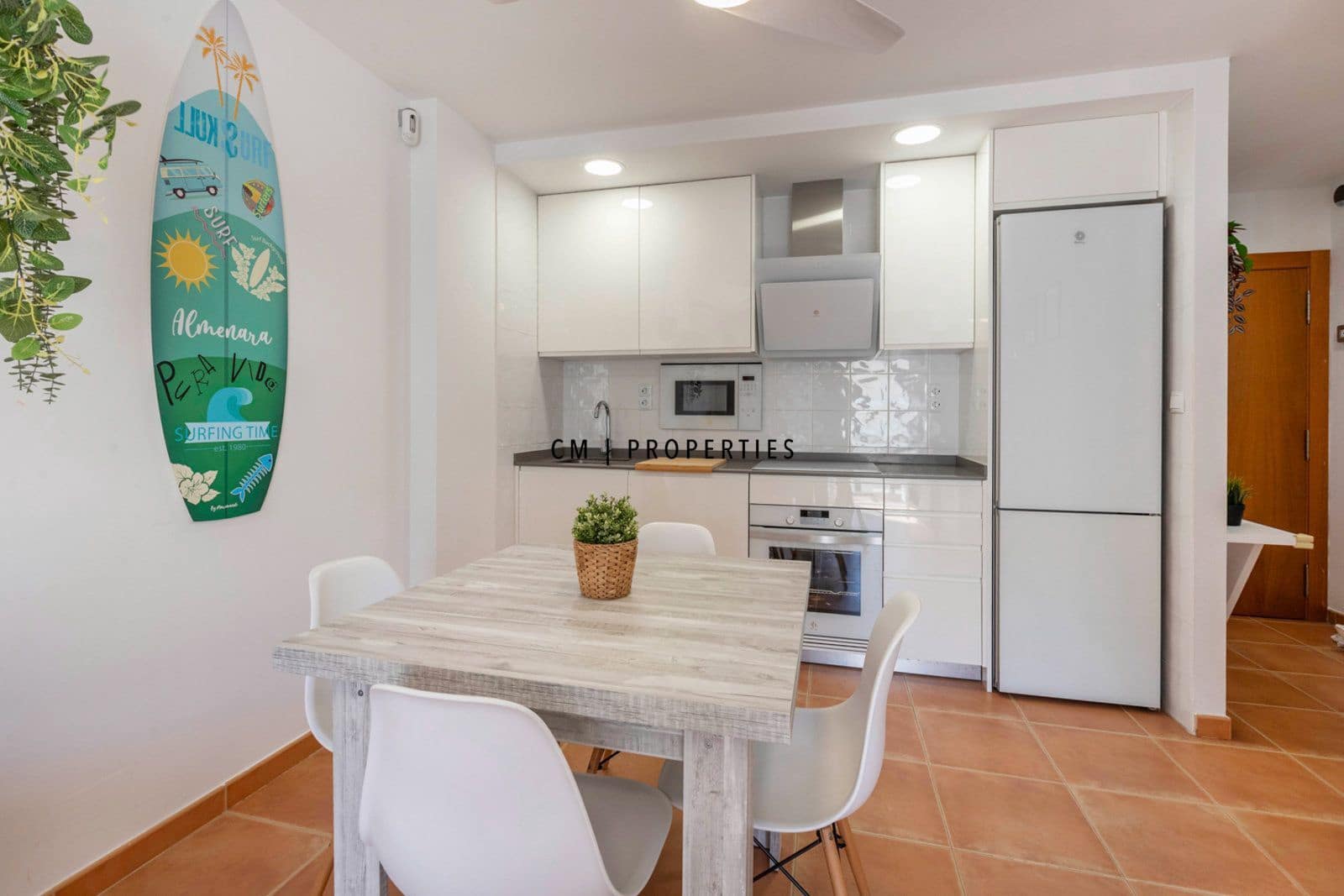 Piso de 3 habitaciones en Almenara en alquiler con piscina garaje - 1.500 € (Ref: 9737361)