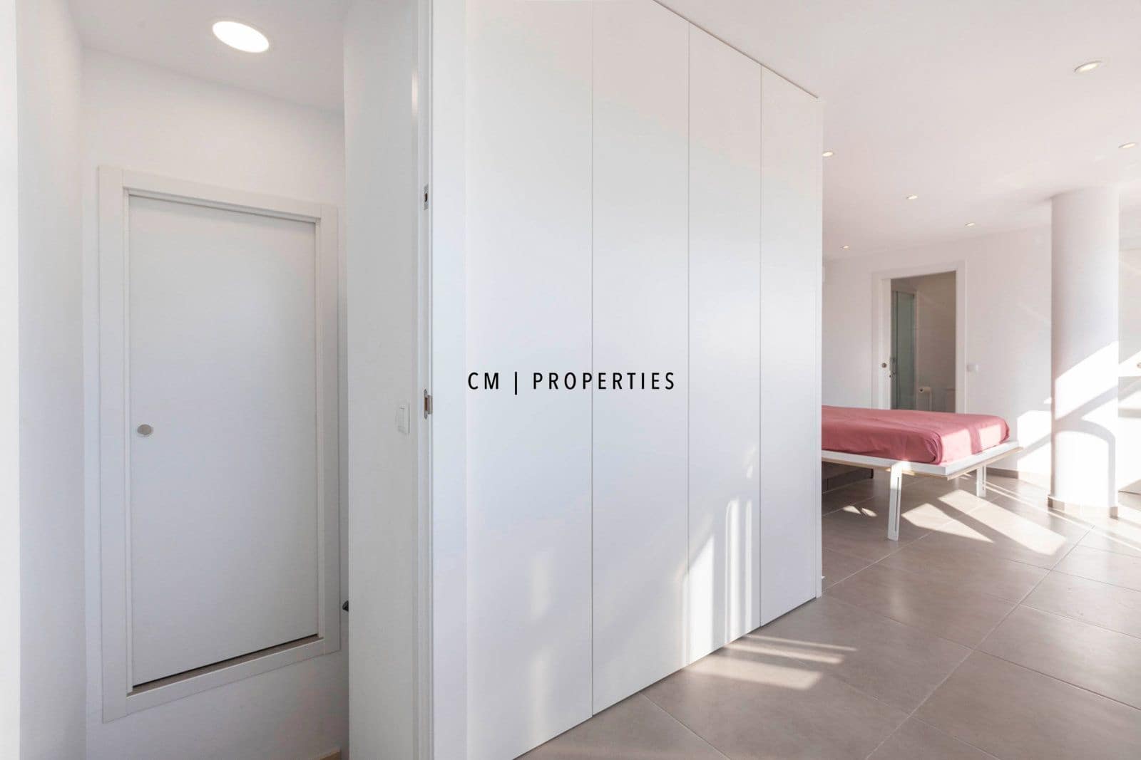 Piso de 3 habitaciones en Almenara en alquiler con piscina garaje - 1.500 € (Ref: 9737361)