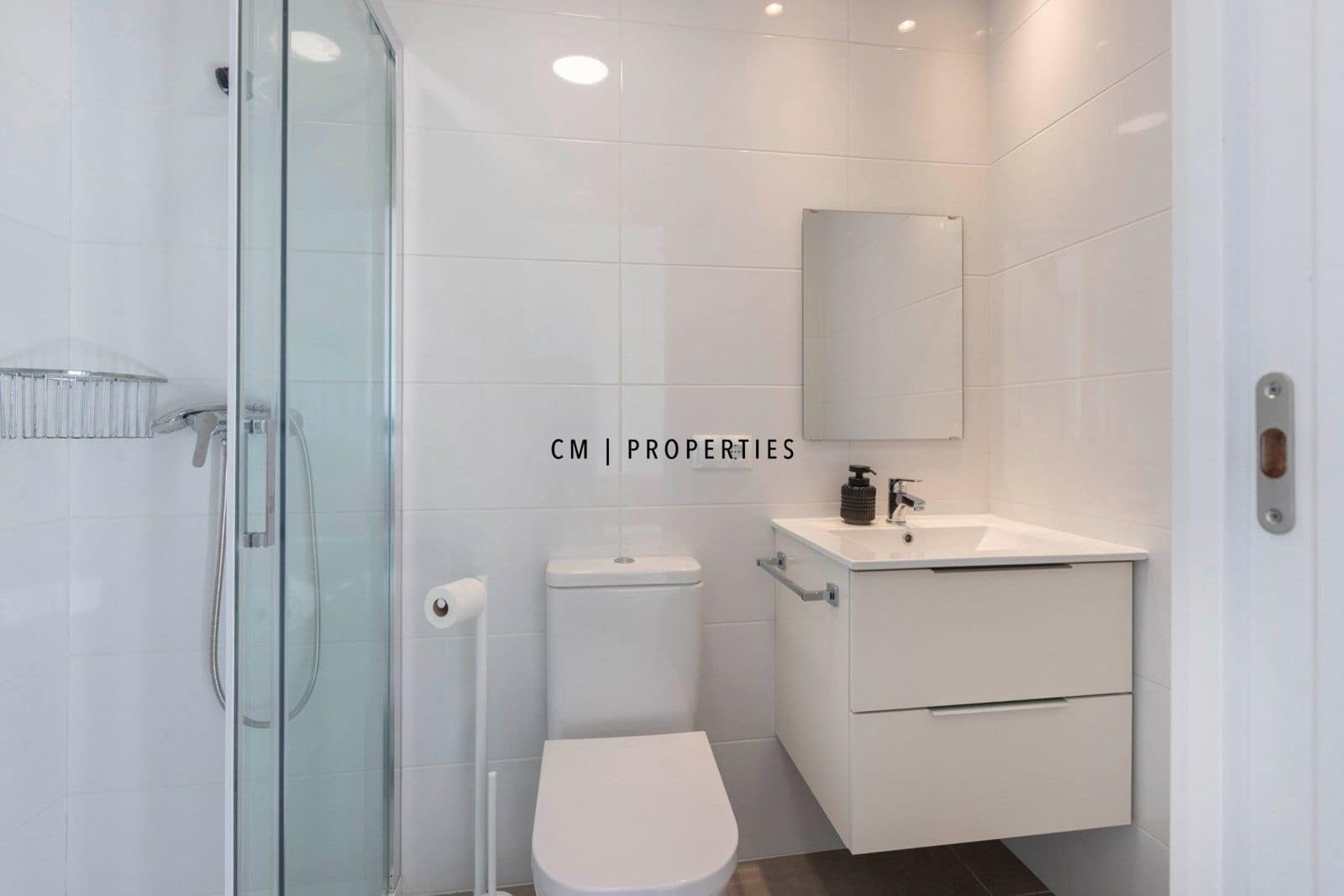 Piso de 3 habitaciones en Almenara en alquiler con piscina garaje - 1.500 € (Ref: 9737361)