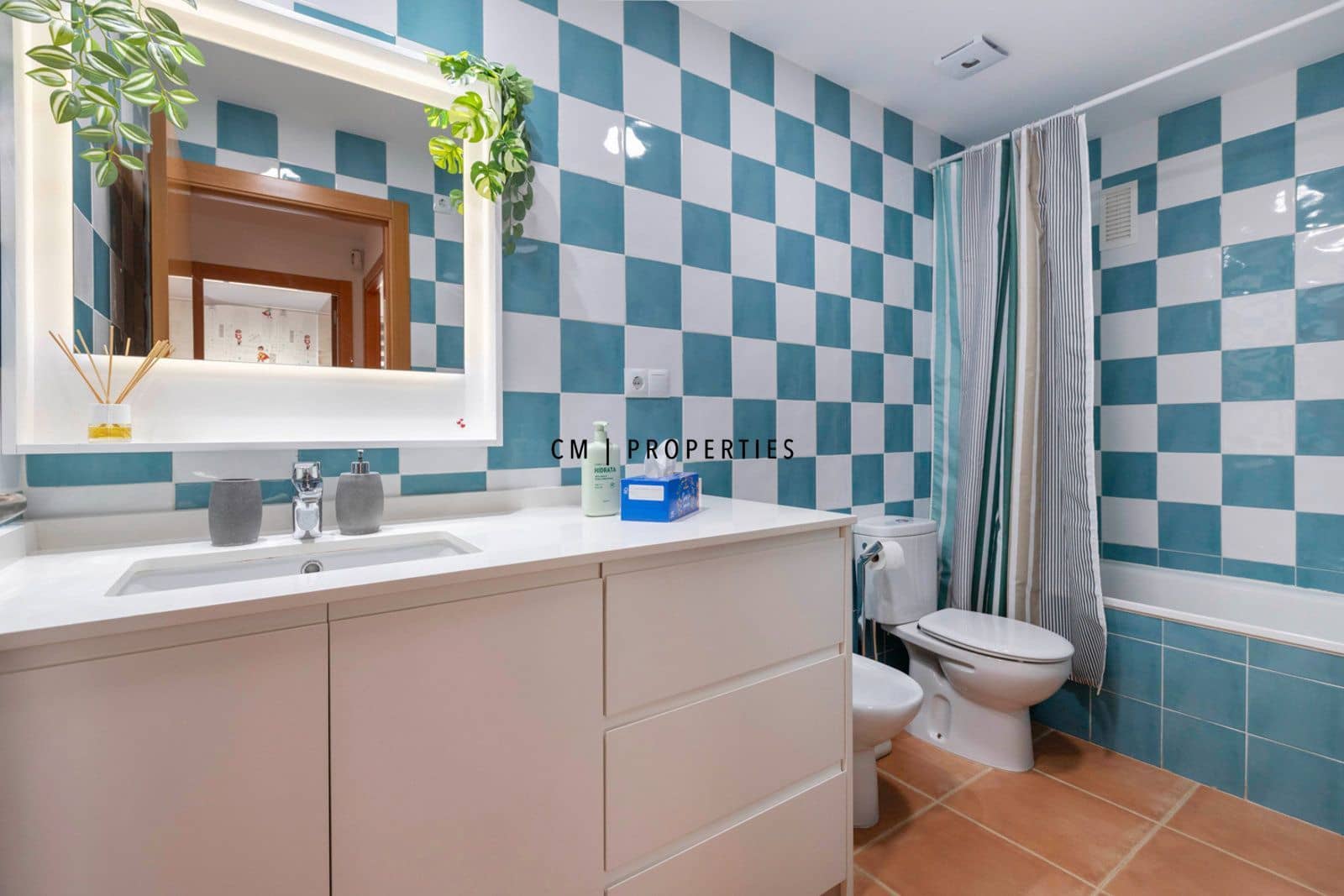 Piso de 3 habitaciones en Almenara en alquiler con piscina garaje - 1.500 € (Ref: 9737361)