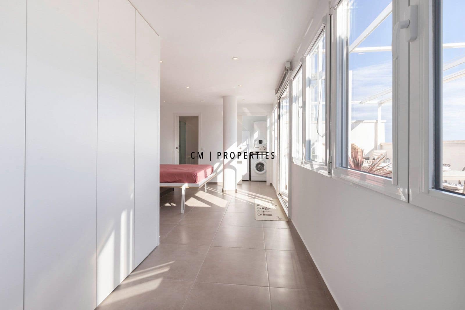 Piso de 3 habitaciones en Almenara en alquiler con piscina garaje - 1.500 € (Ref: 9737361)