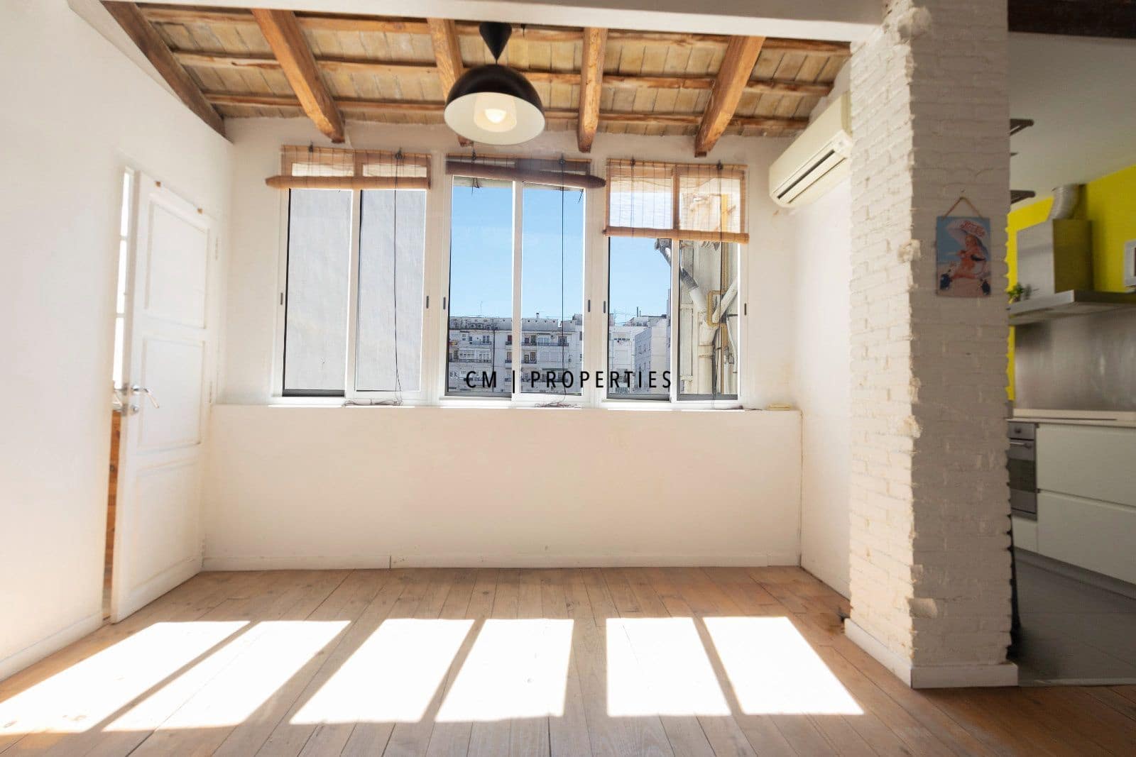 1 bedroom Penthouse for rent in Valencia city - € 1,275 (Ref: 9739120)