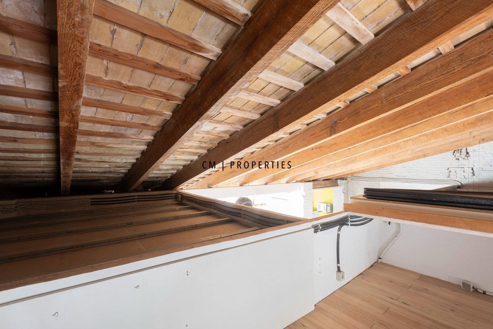 1 bedroom Penthouse for rent in Valencia city - € 1,275 (Ref: 9739120)