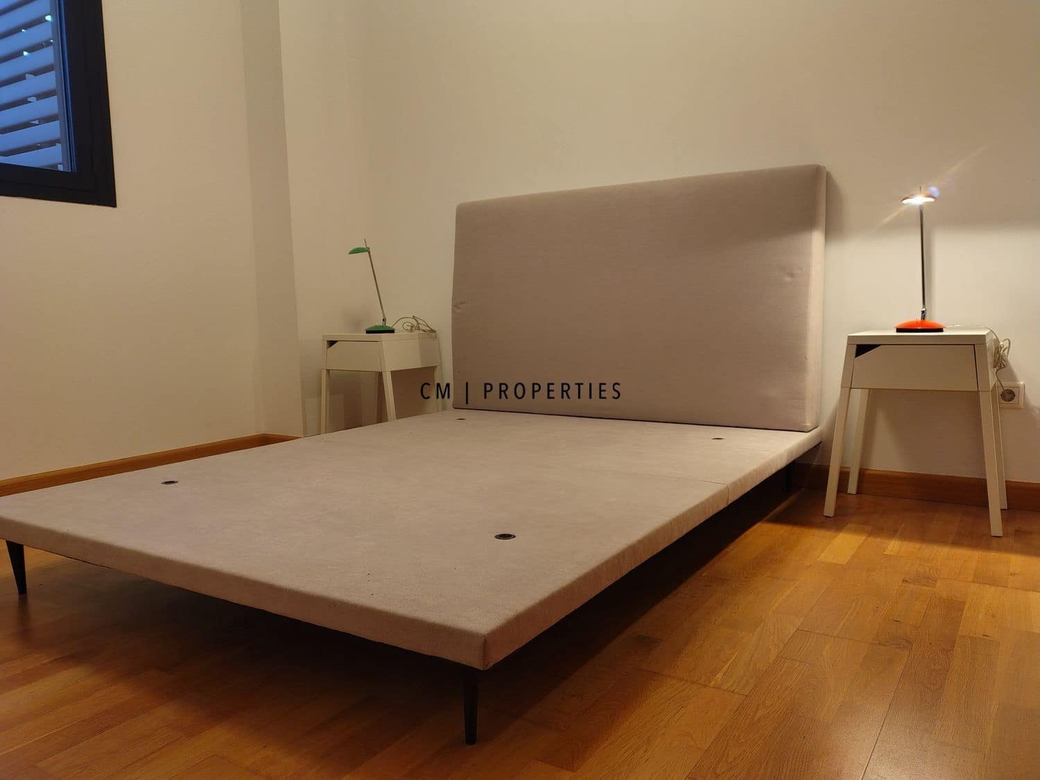 Appartement de 3 chambres à louer à Torrent avec piscine garage - 1 350 € (Ref: 9740087)