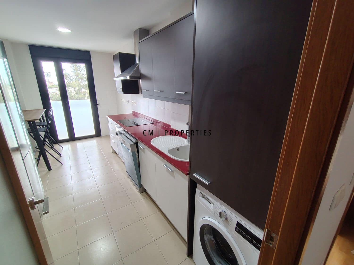 Appartement de 3 chambres à louer à Torrent avec piscine garage - 1 350 € (Ref: 9740087)