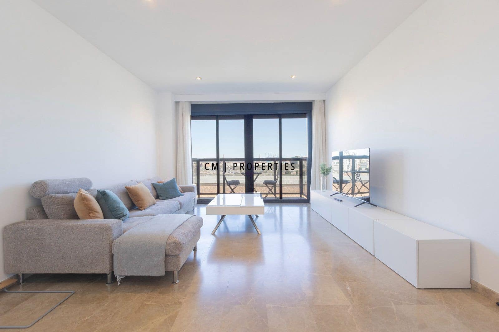 Appartement de 3 chambres à louer à Valence ville avec piscine garage - 2 500 € (Ref: 9742985)