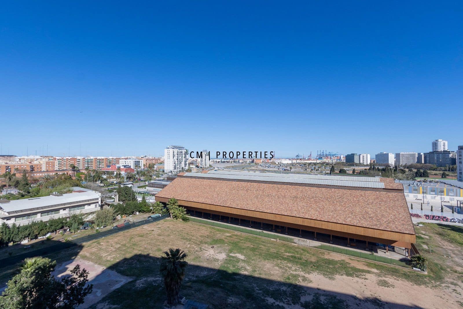 Appartement de 3 chambres à louer à Valence ville avec piscine garage - 2 500 € (Ref: 9742985)