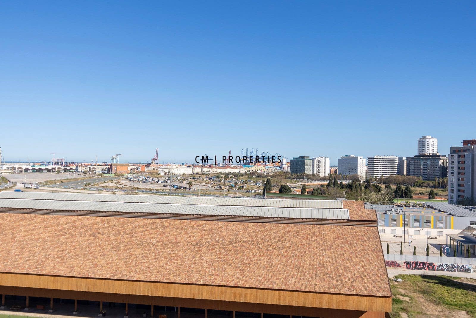 Appartement de 3 chambres à louer à Valence ville avec piscine garage - 2 500 € (Ref: 9742985)