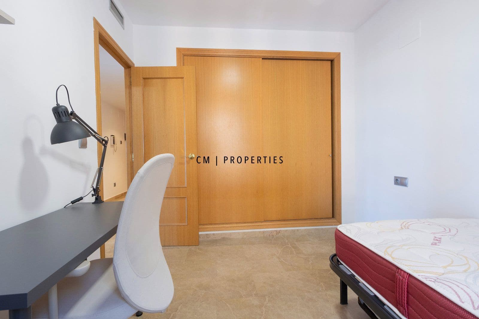 Appartement de 3 chambres à louer à Valence ville avec piscine garage - 2 500 € (Ref: 9742985)