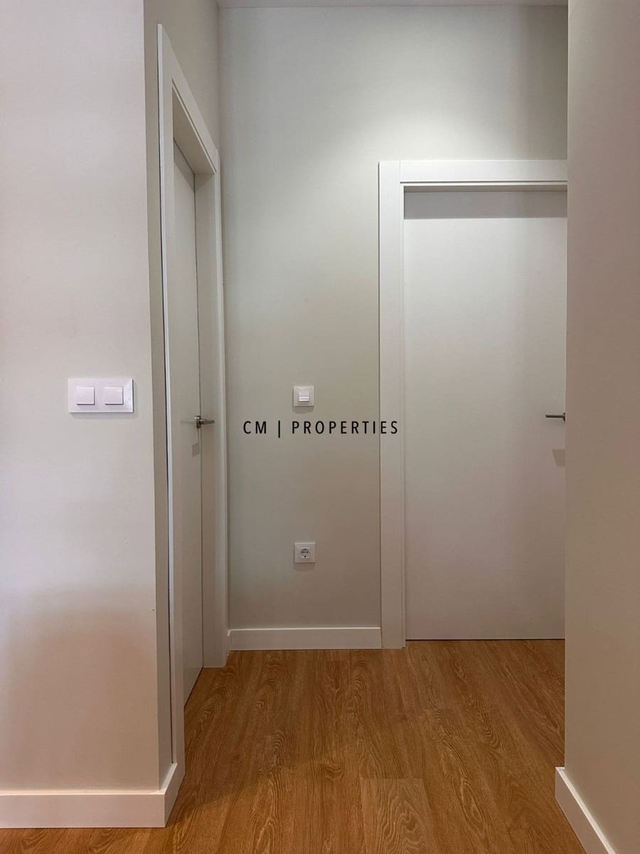 2 bedroom Flat for rent in Moncada - € 1,300 (Ref: 9748398)