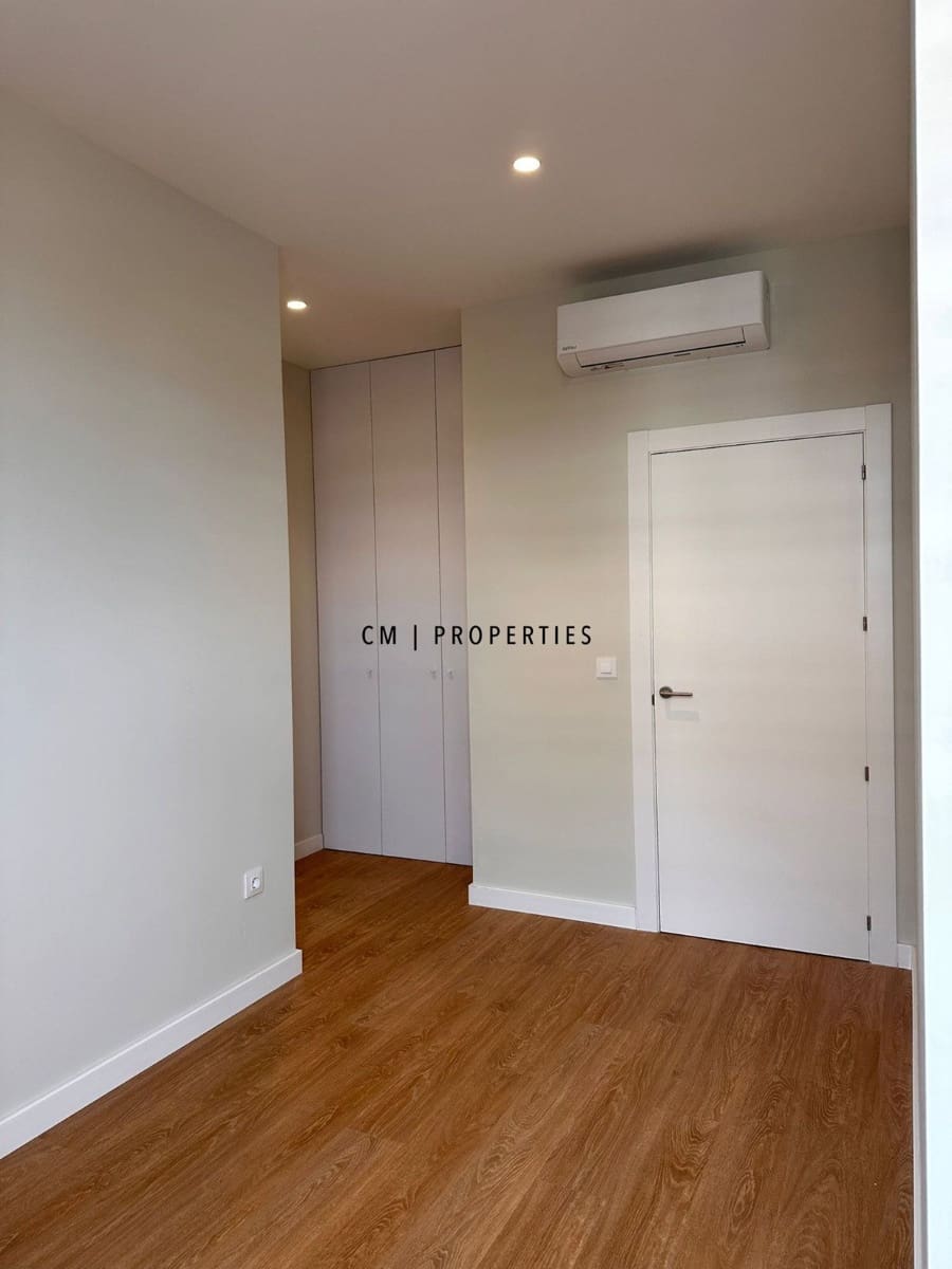 2 bedroom Flat for rent in Moncada - € 1,300 (Ref: 9748398)