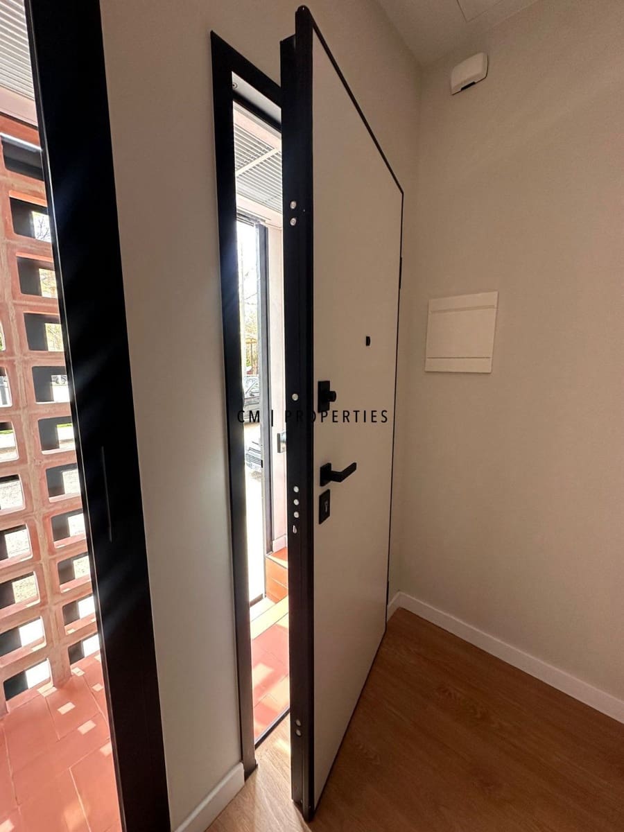 2 bedroom Flat for rent in Moncada - € 1,300 (Ref: 9748398)