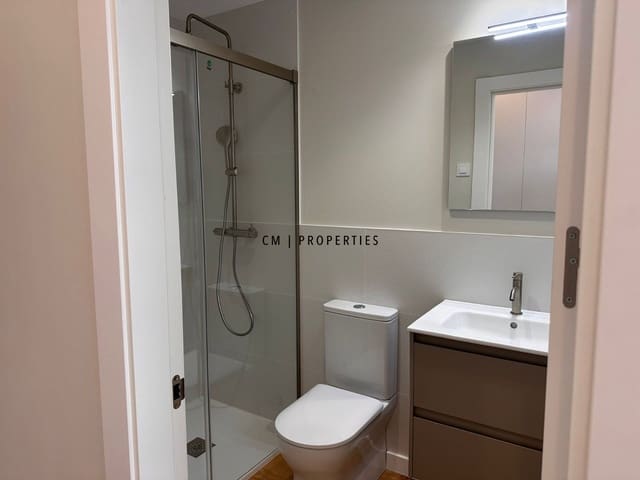 2 soveværelse Lejlighed til leje i Moncada - € 1.300 (Ref: 9748398)