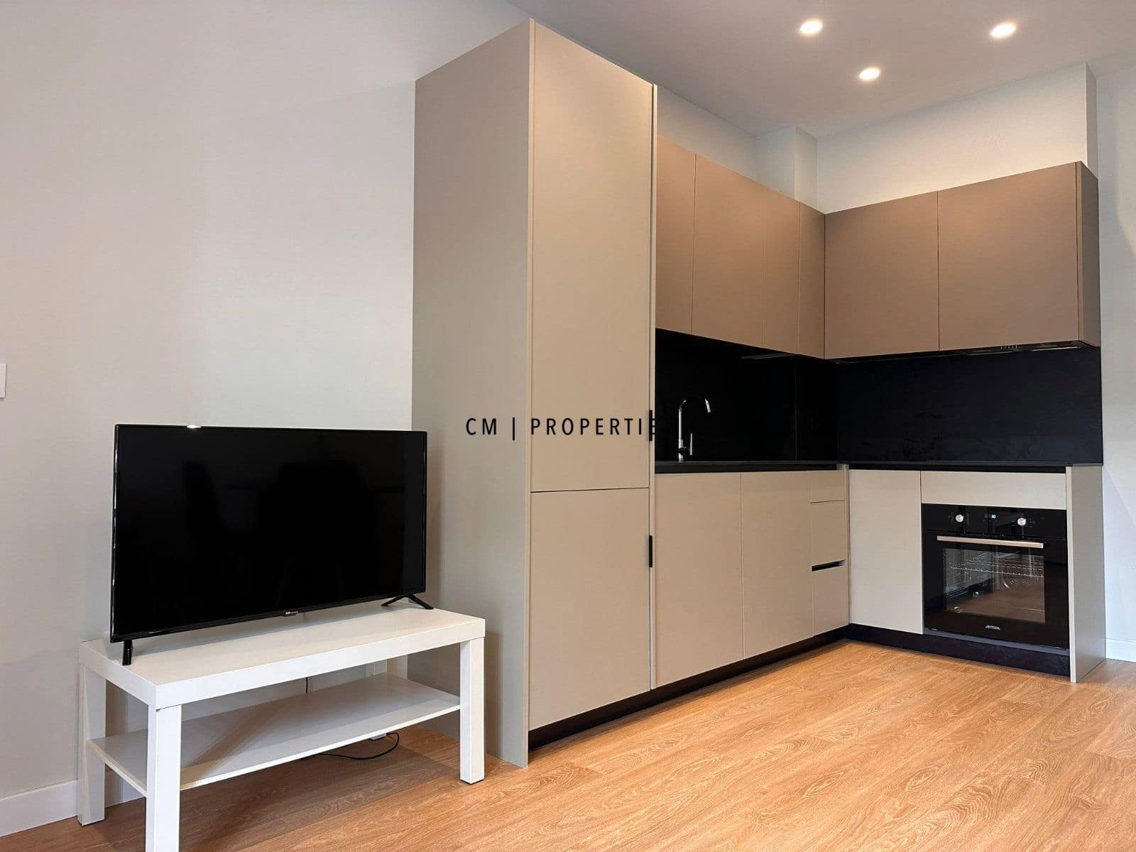 2 bedroom Flat for rent in Moncada - € 1,300 (Ref: 9748398)