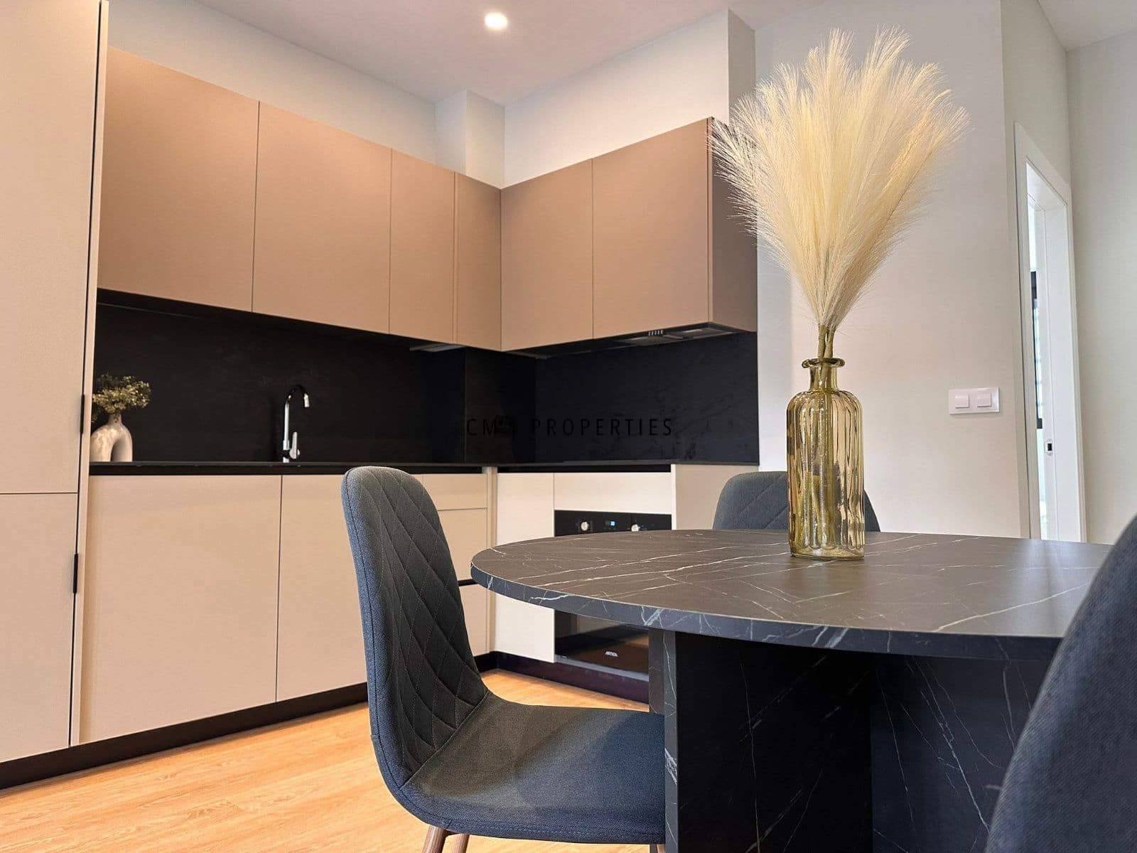 2 bedroom Flat for rent in Moncada - € 1,300 (Ref: 9748398)