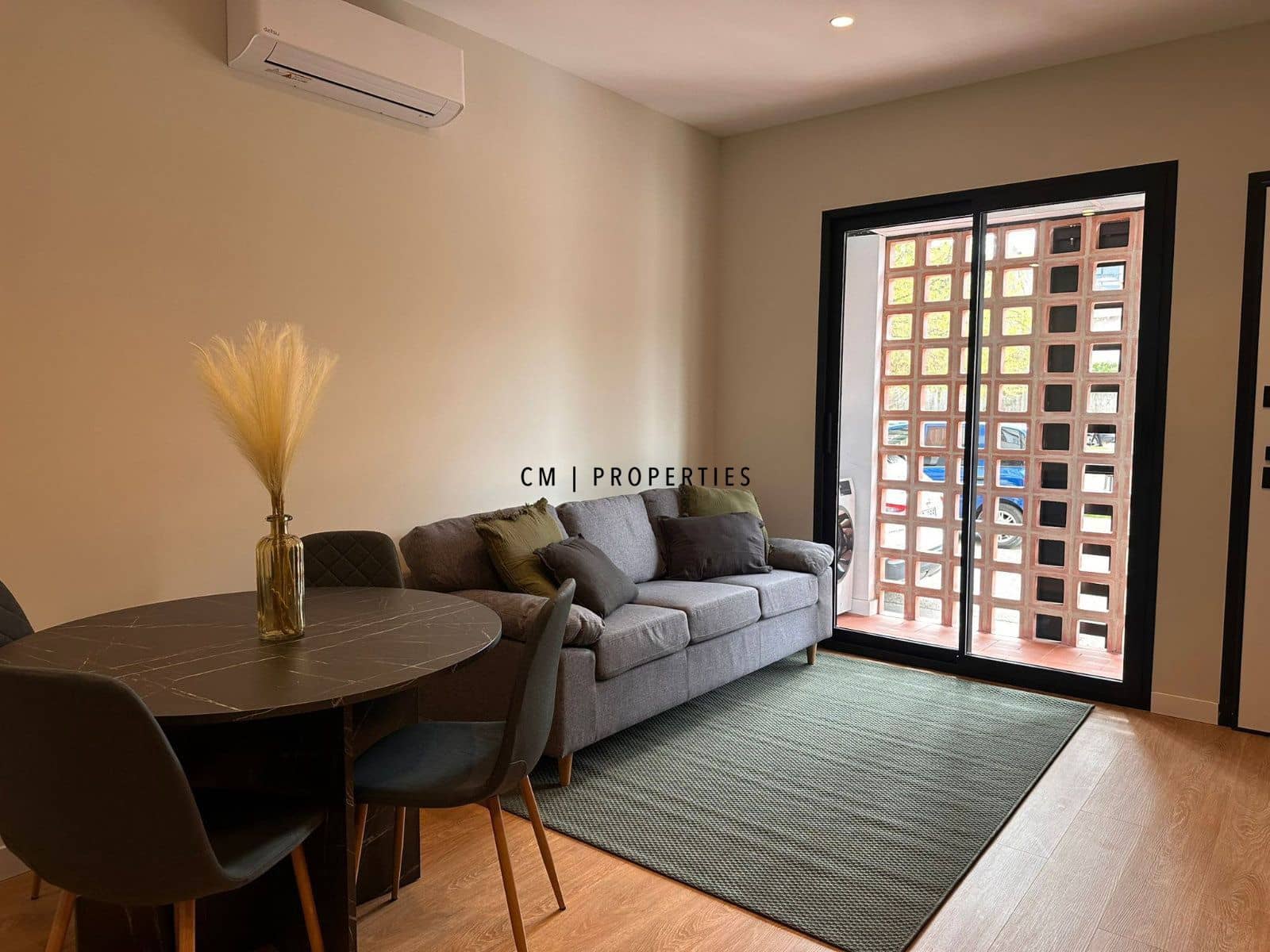 2 bedroom Flat for rent in Moncada - € 1,300 (Ref: 9748398)