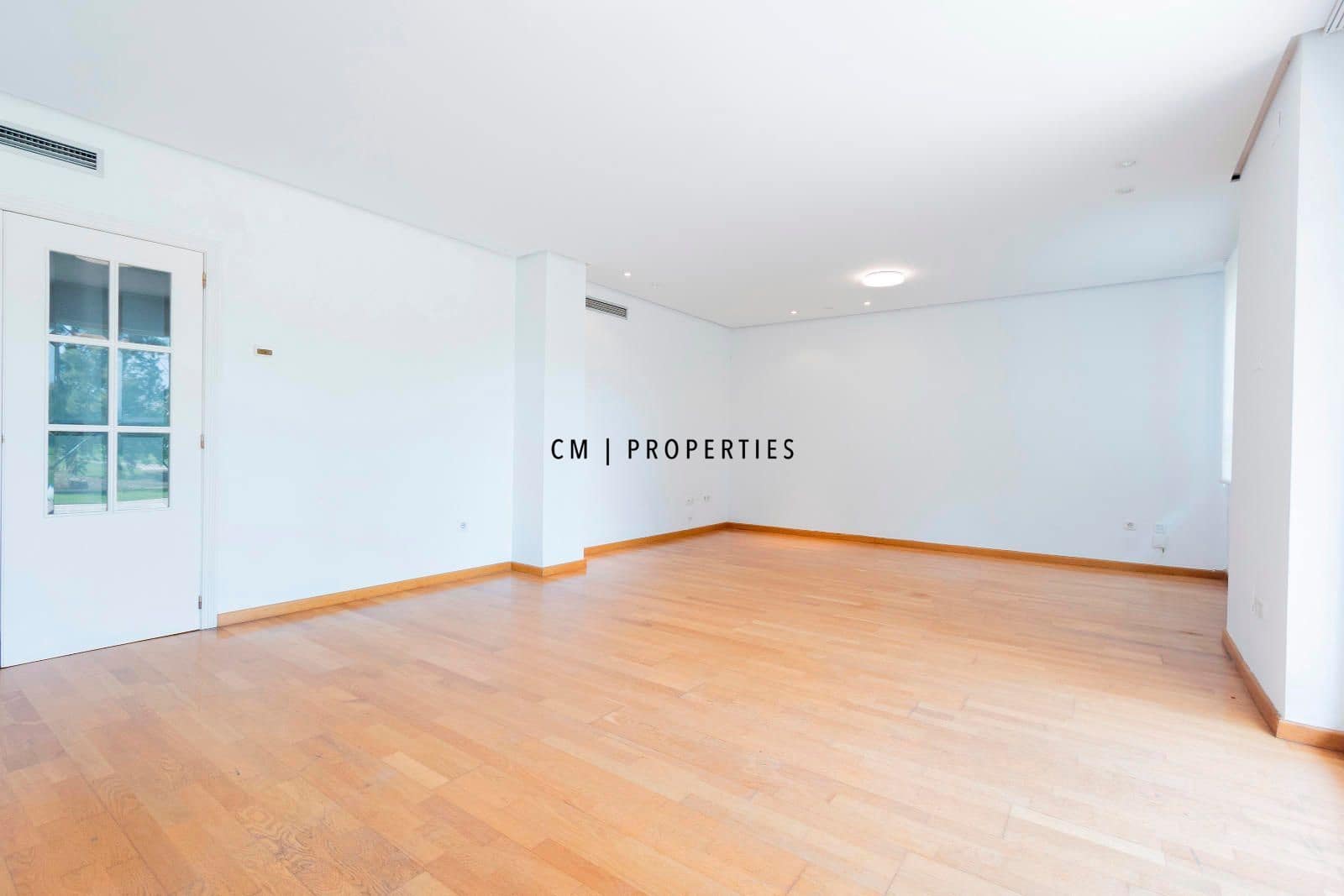 3 sypialnia Willa na sprzedaż w Betera z basenem garażem - 485 000 € (Ref: 9753510)