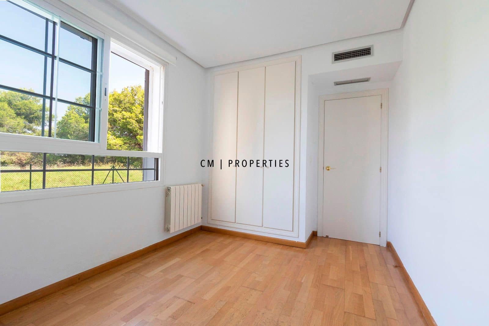 3 sypialnia Willa na sprzedaż w Betera z basenem garażem - 485 000 € (Ref: 9753510)