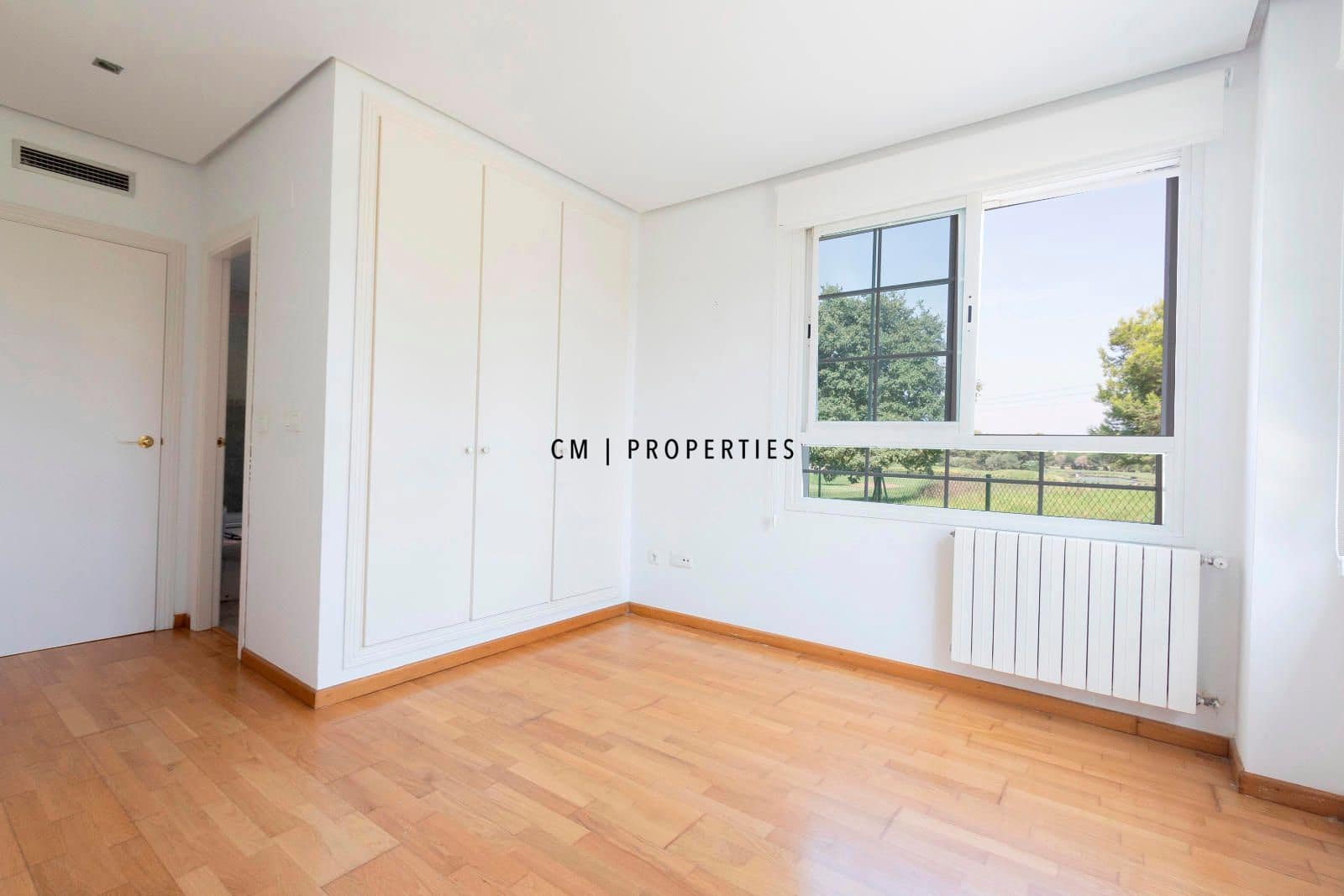 3 sypialnia Willa na sprzedaż w Betera z basenem garażem - 485 000 € (Ref: 9753510)