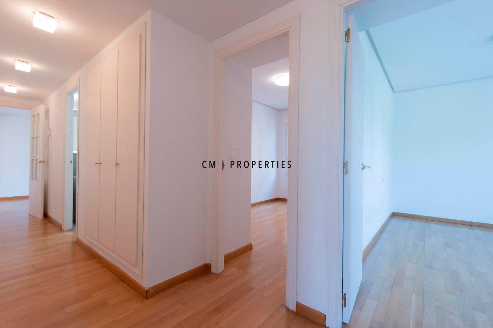 3 sypialnia Willa na sprzedaż w Betera z basenem garażem - 485 000 € (Ref: 9753510)