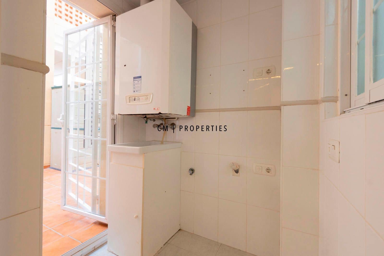 3 sypialnia Willa na sprzedaż w Betera z basenem garażem - 485 000 € (Ref: 9753510)