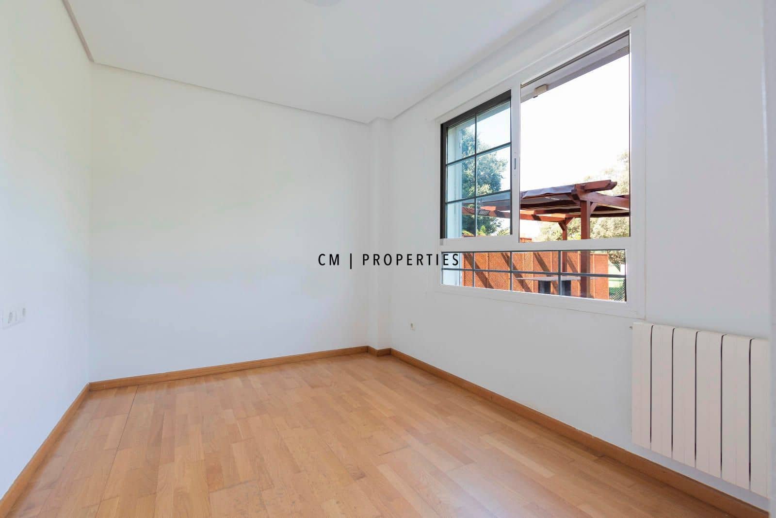 3 sypialnia Willa na sprzedaż w Betera z basenem garażem - 485 000 € (Ref: 9753510)