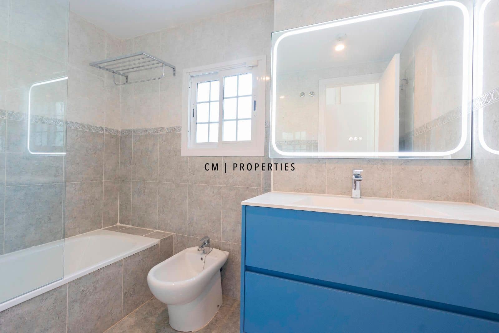 3 sypialnia Willa na sprzedaż w Betera z basenem garażem - 485 000 € (Ref: 9753510)