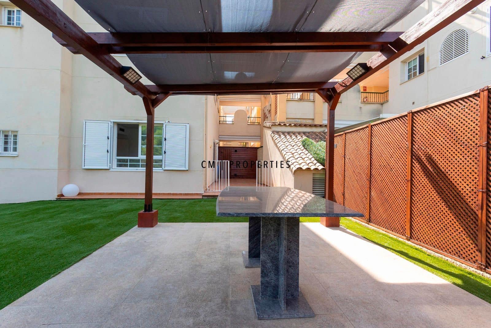 3 sypialnia Willa na sprzedaż w Betera z basenem garażem - 485 000 € (Ref: 9753510)