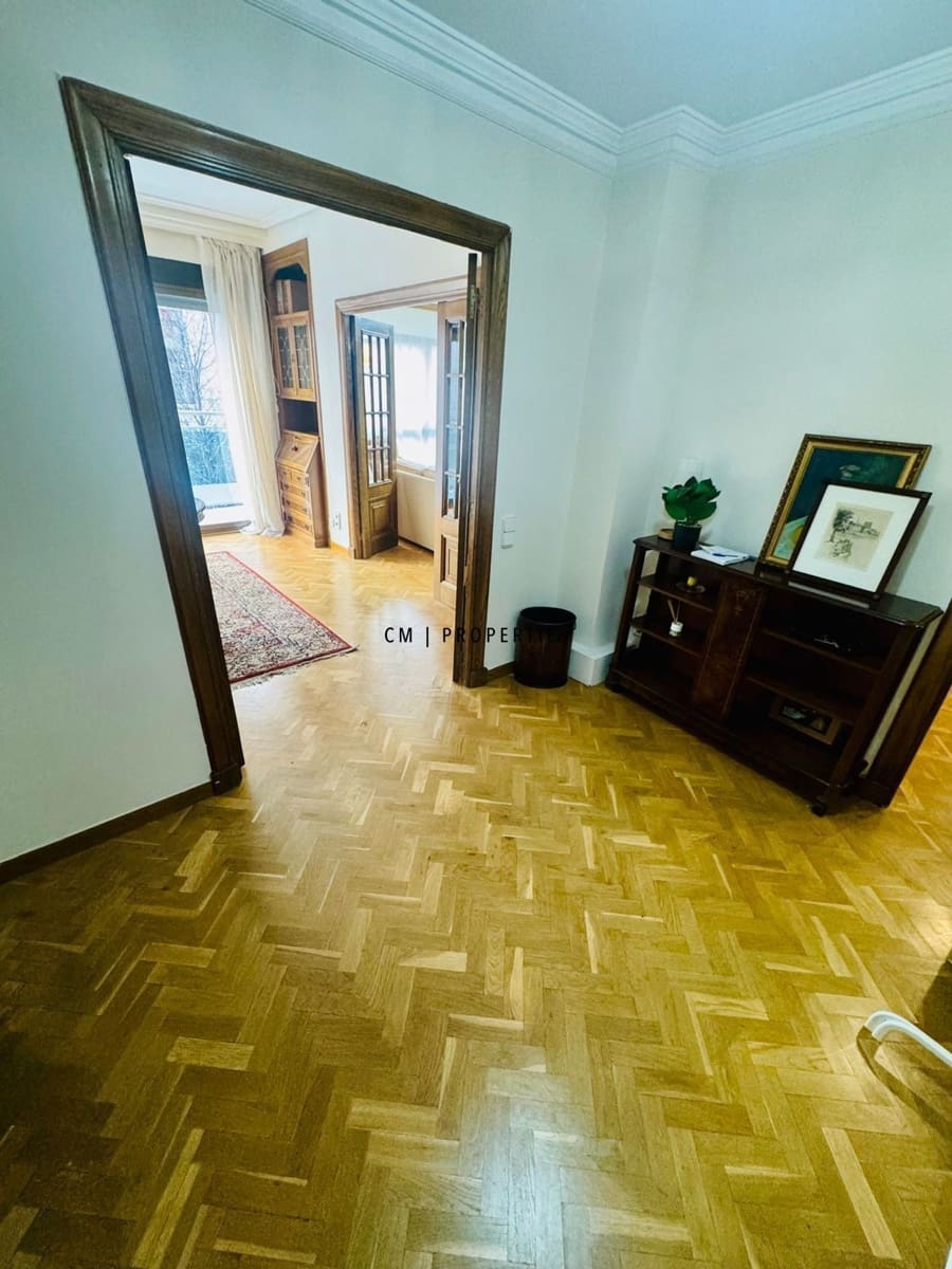 4 soveværelse Lejlighed til leje i Valencia by - € 2.500 (Ref: 9753511)