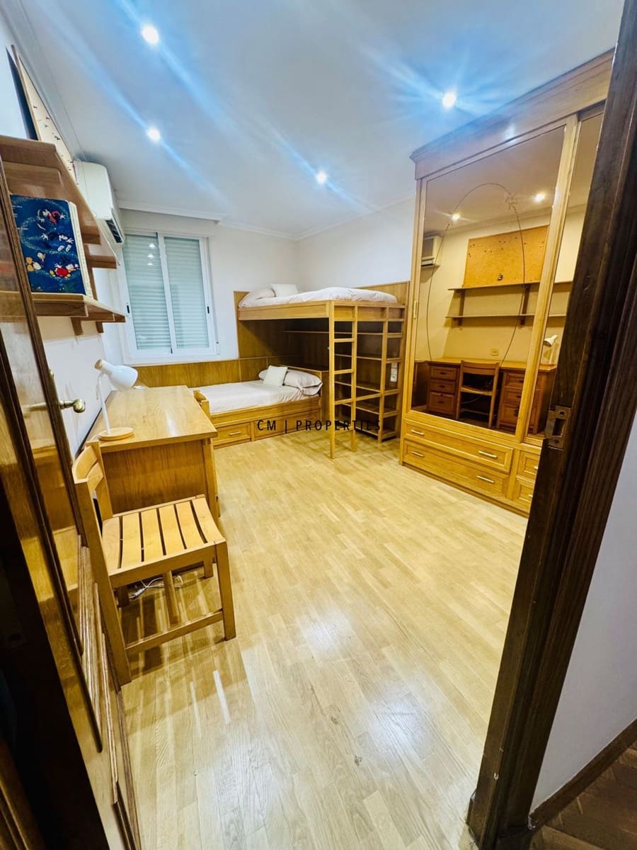 4 soveværelse Lejlighed til leje i Valencia by - € 2.500 (Ref: 9753511)