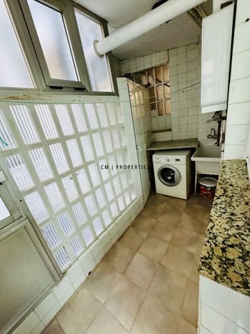 4 soveværelse Lejlighed til leje i L'Eixample, Valencia by - € 2.500 (Ref: 9753511)