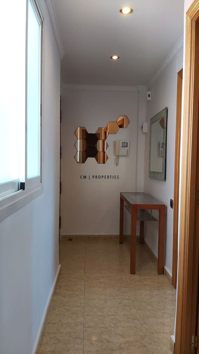 3 soveværelse Lejlighed til leje i Valencia by - € 1.300 (Ref: 9753578)