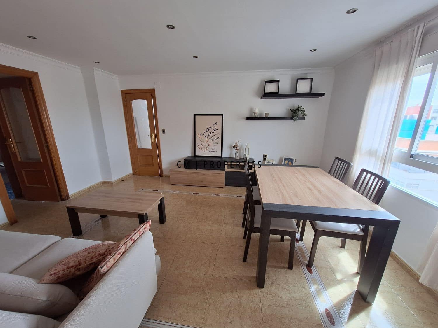 3 soveværelse Lejlighed til leje i Valencia by - € 1.300 (Ref: 9753578)