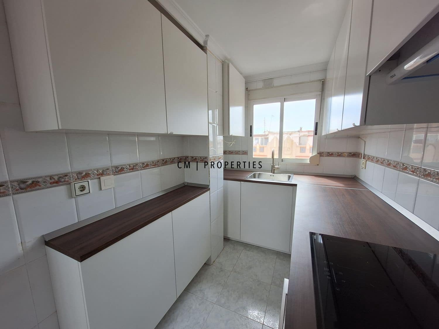 3 soveværelse Lejlighed til leje i Valencia by - € 1.300 (Ref: 9753578)