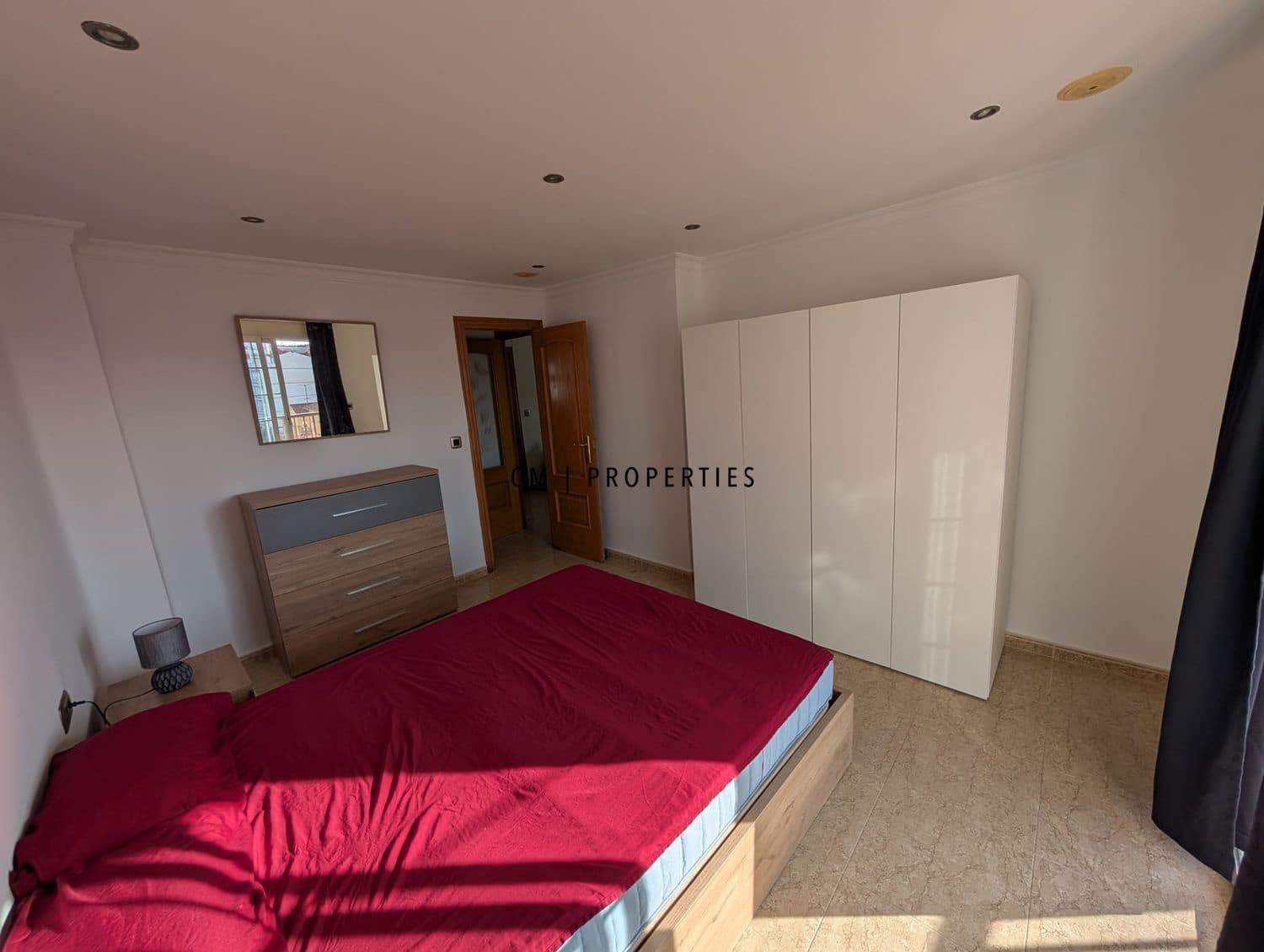 3 soveværelse Lejlighed til leje i Valencia by - € 1.300 (Ref: 9753578)