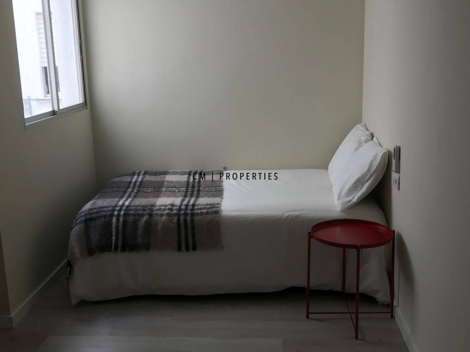 4 bedroom Flat for rent in Valencia city - € 1,450 (Ref: 9760042)