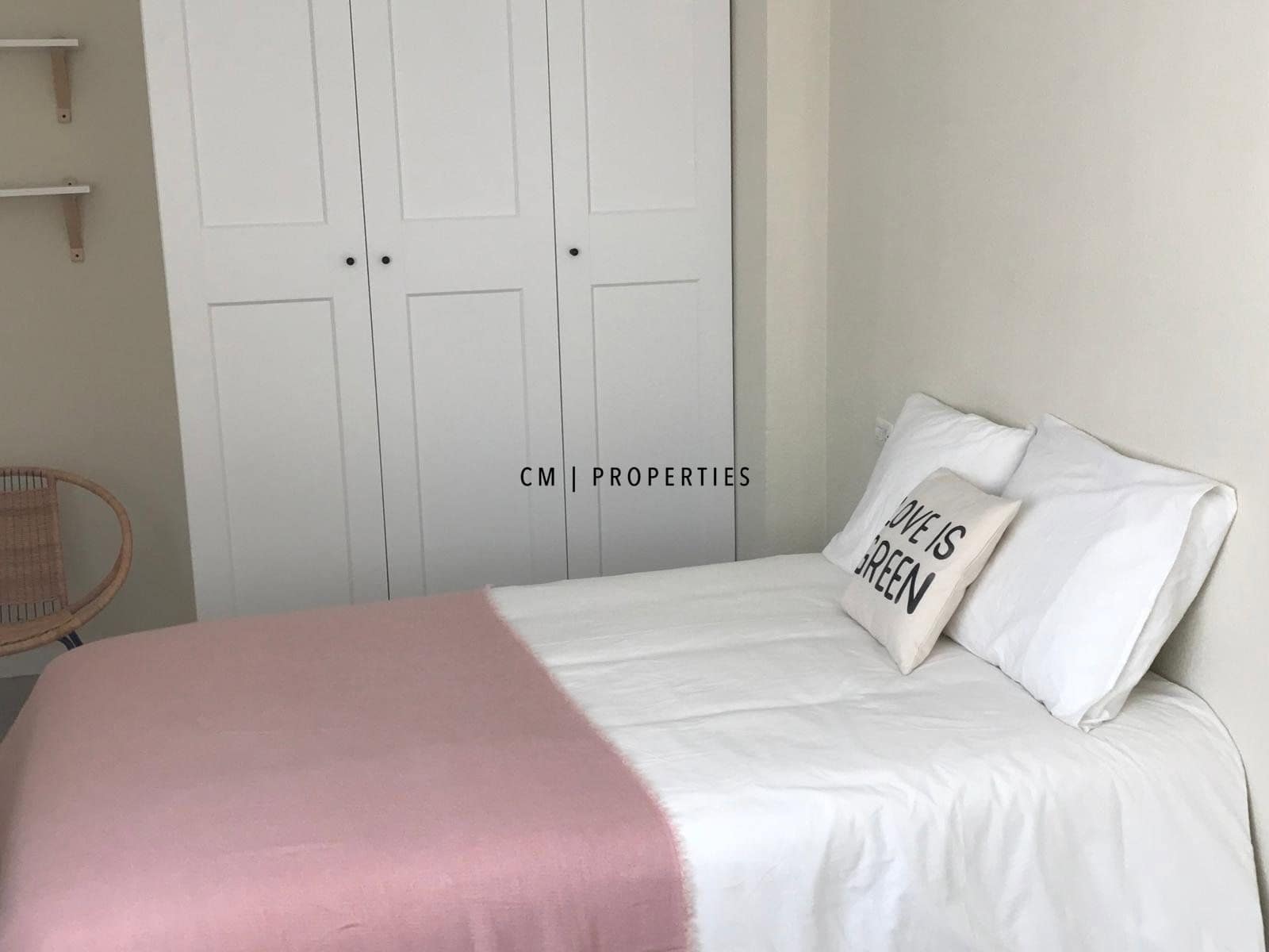 4 bedroom Flat for rent in Valencia city - € 1,450 (Ref: 9760042)