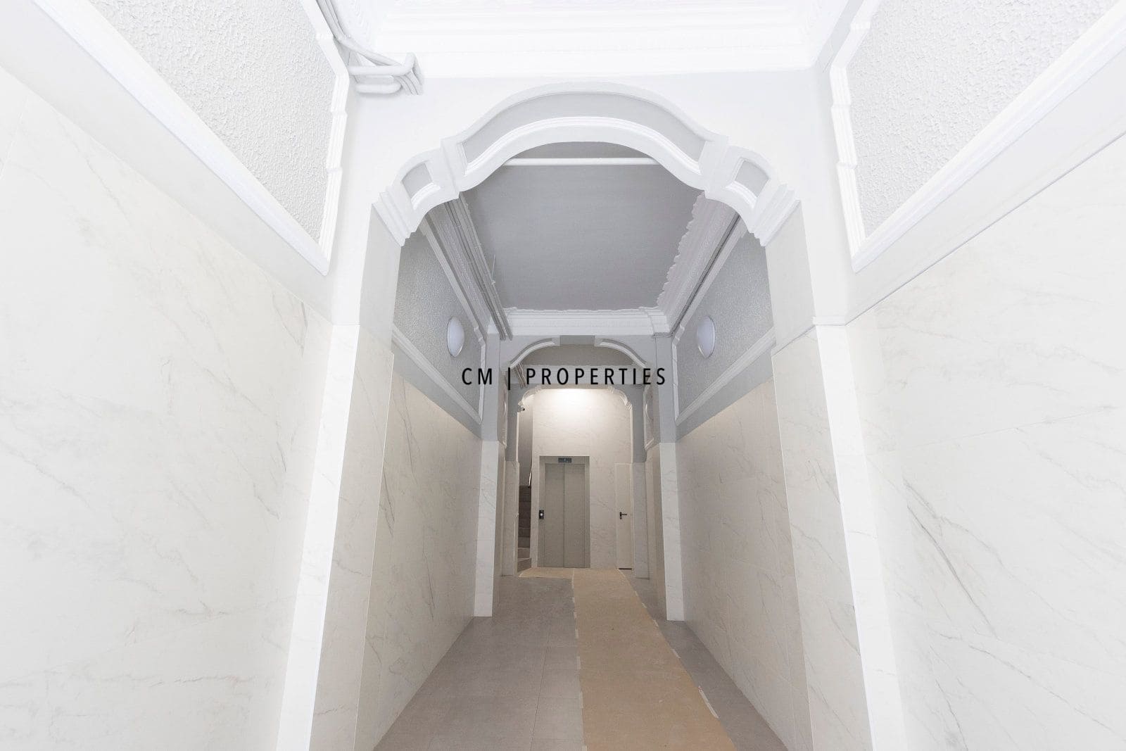 4 bedroom Flat for rent in Valencia city with garage - € 1,600 (Ref: 9760043)